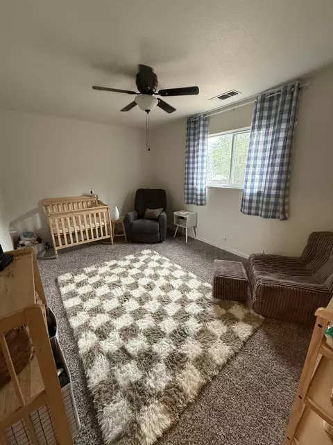 Bedroom - 1437 Hemlock Ave, Anderson, CA 96007 photo 8 of 8