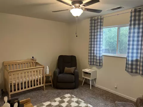 Bedroom - 1437 Hemlock Ave, Anderson, CA 96007 photo 2 of 8