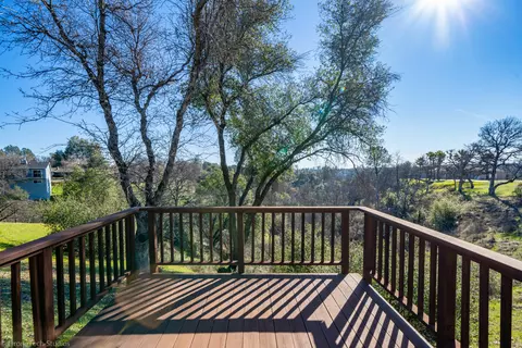 Exterior - 4689 Oak Glen Dr, Redding, CA 96001 photo 6 of 21