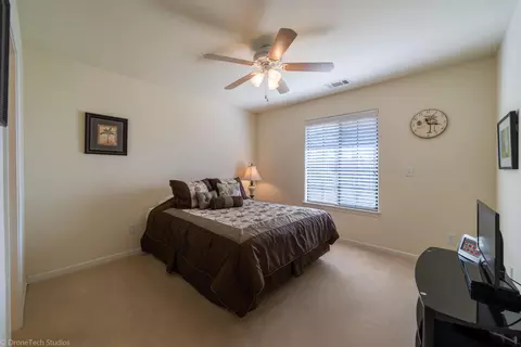 Bedroom - 4689 Oak Glen Dr, Redding, CA 96001 photo 5 of 5