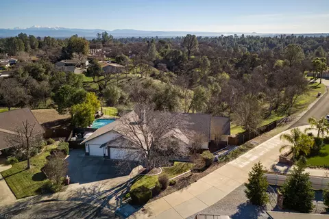 View/Area - 4689 Oak Glen Dr, Redding, CA 96001 photo 3 of 9