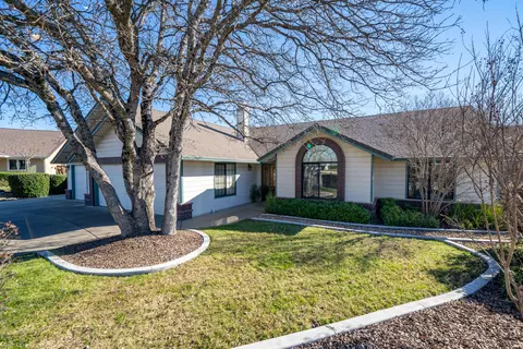 Exterior - 4689 Oak Glen Dr, Redding, CA 96001 photo 1 of 21