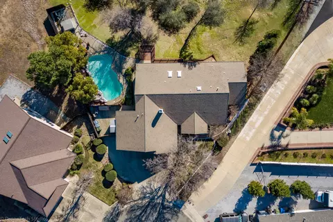 View/Area - 4689 Oak Glen Dr, Redding, CA 96001 photo 4 of 9