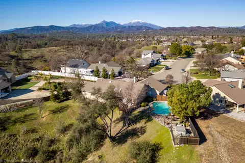 View/Area - 4689 Oak Glen Dr, Redding, CA 96001 photo 7 of 9