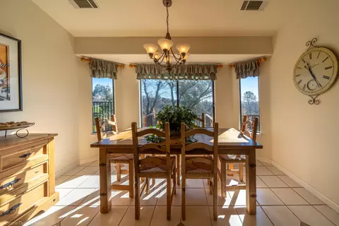Dining - 4689 Oak Glen Dr, Redding, CA 96001 photo 2 of 2