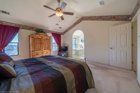 Bedroom - 4689 Oak Glen Dr, Redding, CA 96001 photo 2 of 5