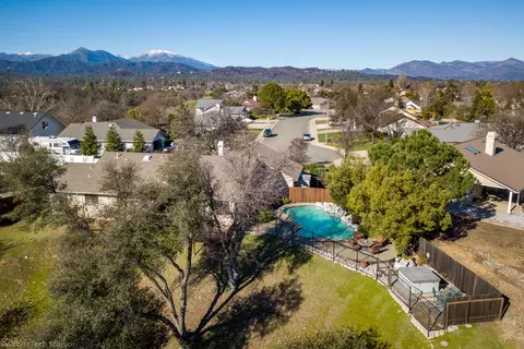 View/Area - 4689 Oak Glen Dr, Redding, CA 96001 photo 6 of 9