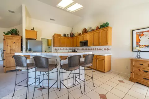 Kitchen - 4689 Oak Glen Dr, Redding, CA 96001 photo 1 of 5