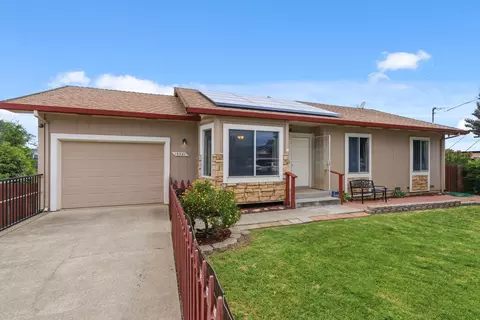 19581 Feather Falls Pl, Cottonwood, CA 96022