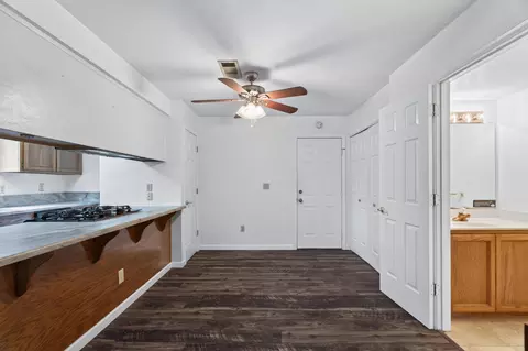 Entry Way - 200 Ridgetop Dr #22, Redding, CA 96003 photo 2 of 2