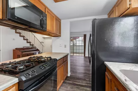 Kitchen - 200 Ridgetop Dr #22, Redding, CA 96003 photo 3 of 3
