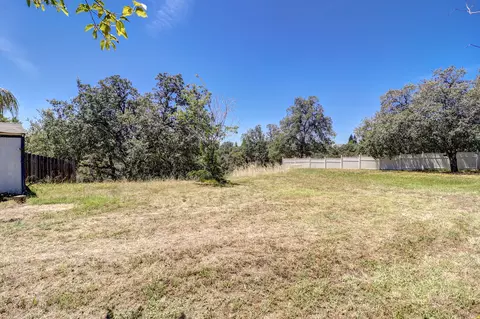 Exterior - 4448 Rose Terrace Dr, Redding, CA 96001 photo 7 of 8