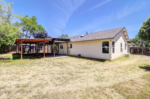 Exterior - 4448 Rose Terrace Dr, Redding, CA 96001 photo 5 of 8