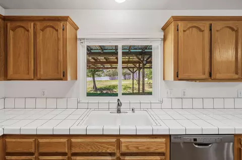 Kitchen - 4448 Rose Terrace Dr, Redding, CA 96001 photo 2 of 2