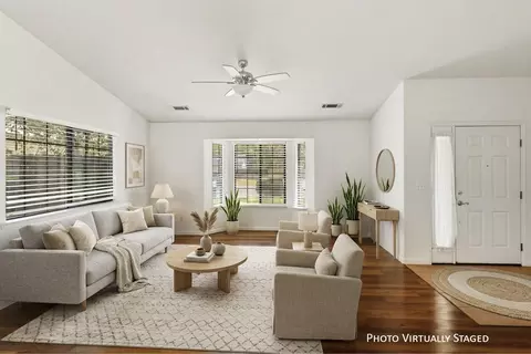 Living - 4448 Rose Terrace Dr, Redding, CA 96001 photo 2 of 4