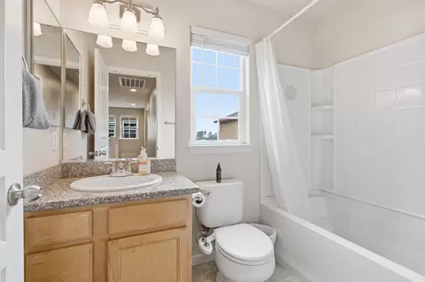 Bath - 2393 Shining Star Way, Redding, CA 96003 photo 2 of 6