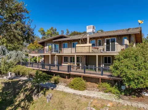 14805 Hilltop Dr, Red Bluff, CA 96080