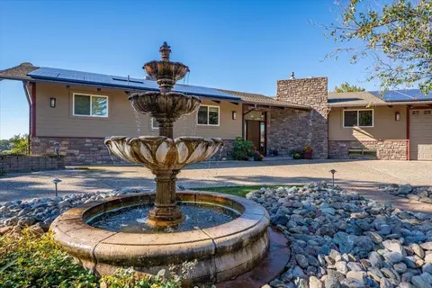 Exterior - 14805 Hilltop Dr, Red Bluff, CA 96080 photo 9 of 12