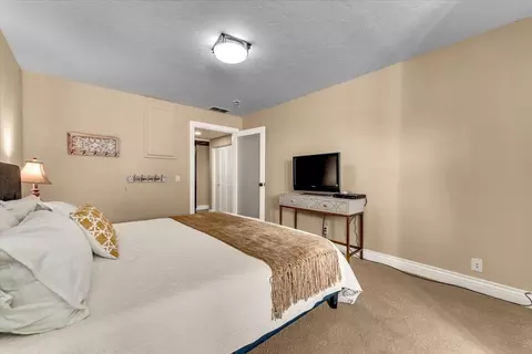 Bedroom - 14805 Hilltop Dr, Red Bluff, CA 96080 photo 7 of 13