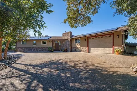 Exterior - 14805 Hilltop Dr, Red Bluff, CA 96080 photo 3 of 12