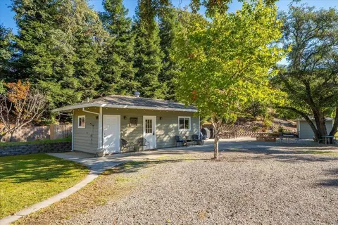 Exterior - 14807 Hilltop Dr, Red Bluff, CA 96080 photo 4 of 12