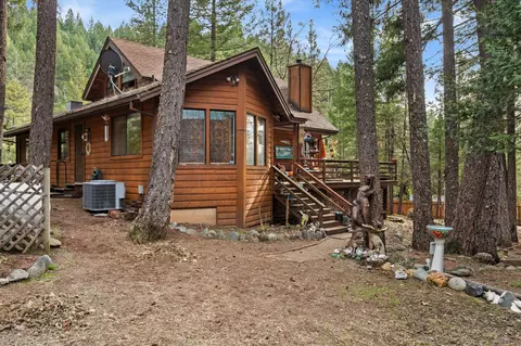 200 Button Rd, Weaverville, CA 96093