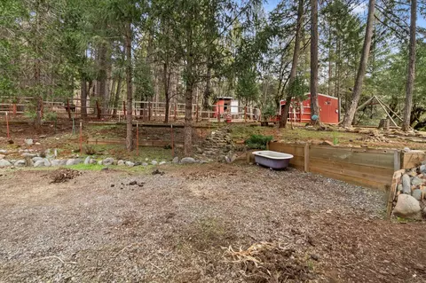 Exterior - 200 Button Rd, Weaverville, CA 96093 photo 15 of 21