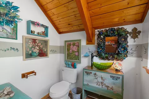 Bath - 200 Button Rd, Weaverville, CA 96093 photo 5 of 5