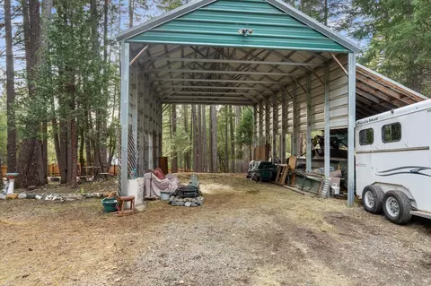 Exterior - 200 Button Rd, Weaverville, CA 96093 photo 19 of 21