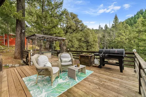 Exterior - 200 Button Rd, Weaverville, CA 96093 photo 8 of 21