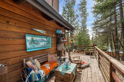 Exterior - 200 Button Rd, Weaverville, CA 96093 photo 3 of 21
