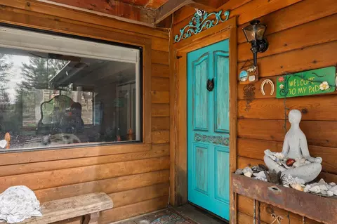 Entry Way - 200 Button Rd, Weaverville, CA 96093 photo 5 of 5