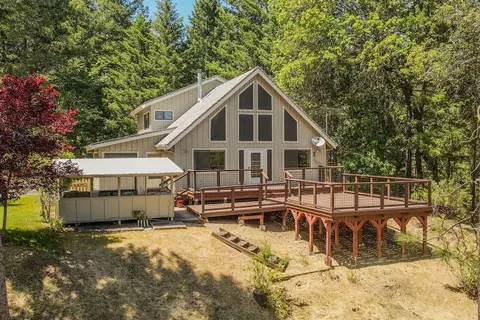 891 Salt Flat Rd, Lewiston, CA 96052