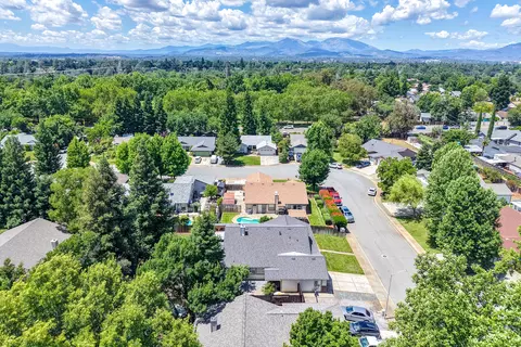 View/Area - 1925 Jeanae Ct, Redding, CA 96002 photo 5 of 6