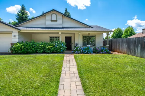 Exterior - 1925 Jeanae Ct, Redding, CA 96002 photo 3 of 14