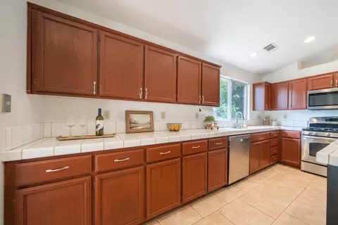 Kitchen - 1925 Jeanae Ct, Redding, CA 96002 photo 2 of 4