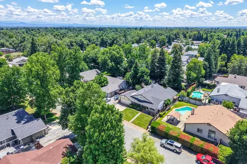 View/Area - 1925 Jeanae Ct, Redding, CA 96002 photo 1 of 6