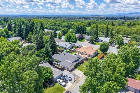 View/Area - 1925 Jeanae Ct, Redding, CA 96002 photo 2 of 6
