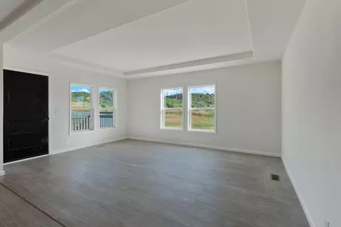Living - 11258 Iron Mountain Rd, Redding, CA 96001 photo 2 of 4