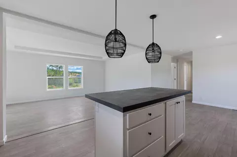 Kitchen - 11258 Iron Mountain Rd, Redding, CA 96001 photo 4 of 7