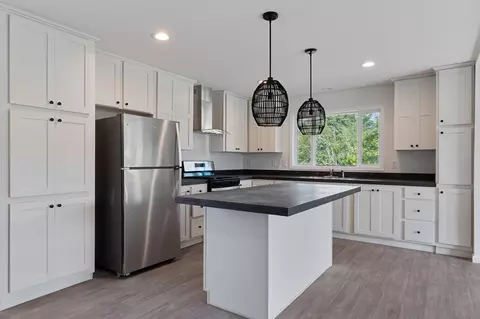Kitchen - 11258 Iron Mountain Rd, Redding, CA 96001 photo 7 of 7