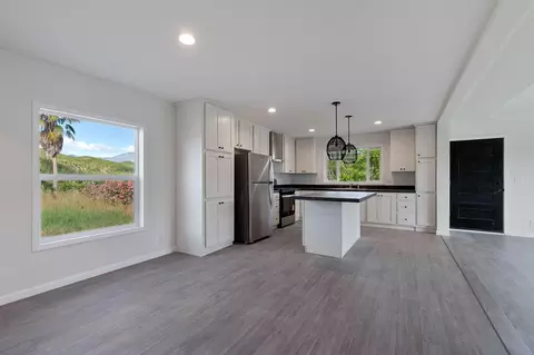 Kitchen - 11258 Iron Mountain Rd, Redding, CA 96001 photo 6 of 7