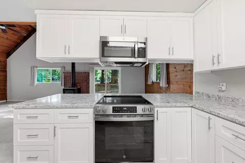 Kitchen - 33829 Constellation Dr, Shingletown, CA 96088 photo 1 of 2
