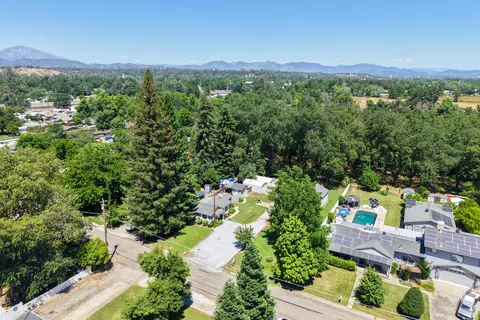 View/Area - 2470 Sacramento Dr, Redding, CA 96001 photo 1 of 8