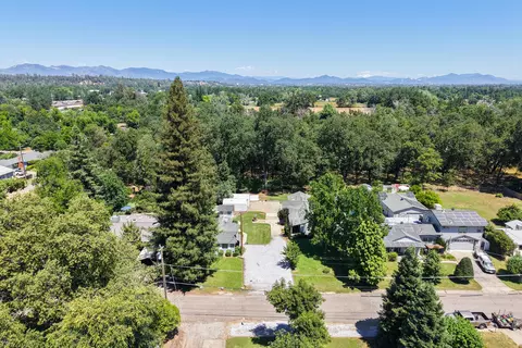 View/Area - 2470 Sacramento Dr, Redding, CA 96001 photo 2 of 8