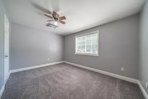 Bedroom - 2470 Sacramento Dr, Redding, CA 96001 photo 7 of 7
