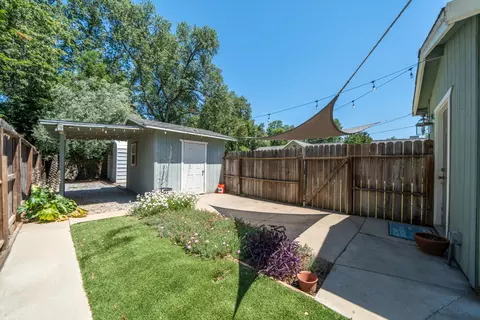 Exterior - 2470 Sacramento Dr, Redding, CA 96001 photo 10 of 28