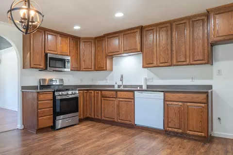 Kitchen - 2470 Sacramento Dr, Redding, CA 96001 photo 1 of 4