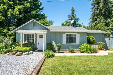 Exterior - 2470 Sacramento Dr, Redding, CA 96001 photo 6 of 28