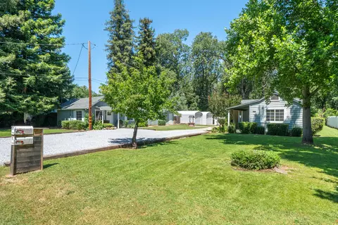 Exterior - 2470 Sacramento Dr, Redding, CA 96001 photo 2 of 28